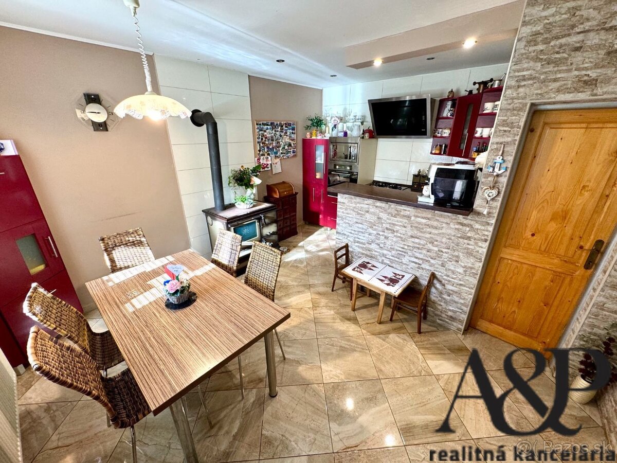 7 IZBOVÝ RODINNÝ DOM, POZEMOK 2717M2, PRIETRŽ, okr. SENICA - 7