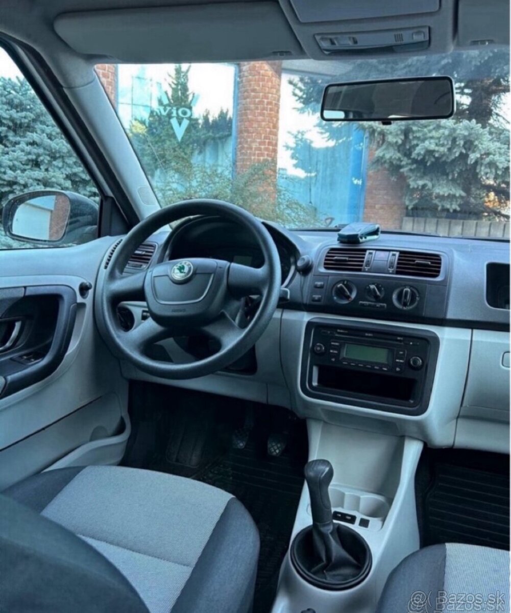 Škoda Fabia 1.2 156000€ r.v.2012 - 7