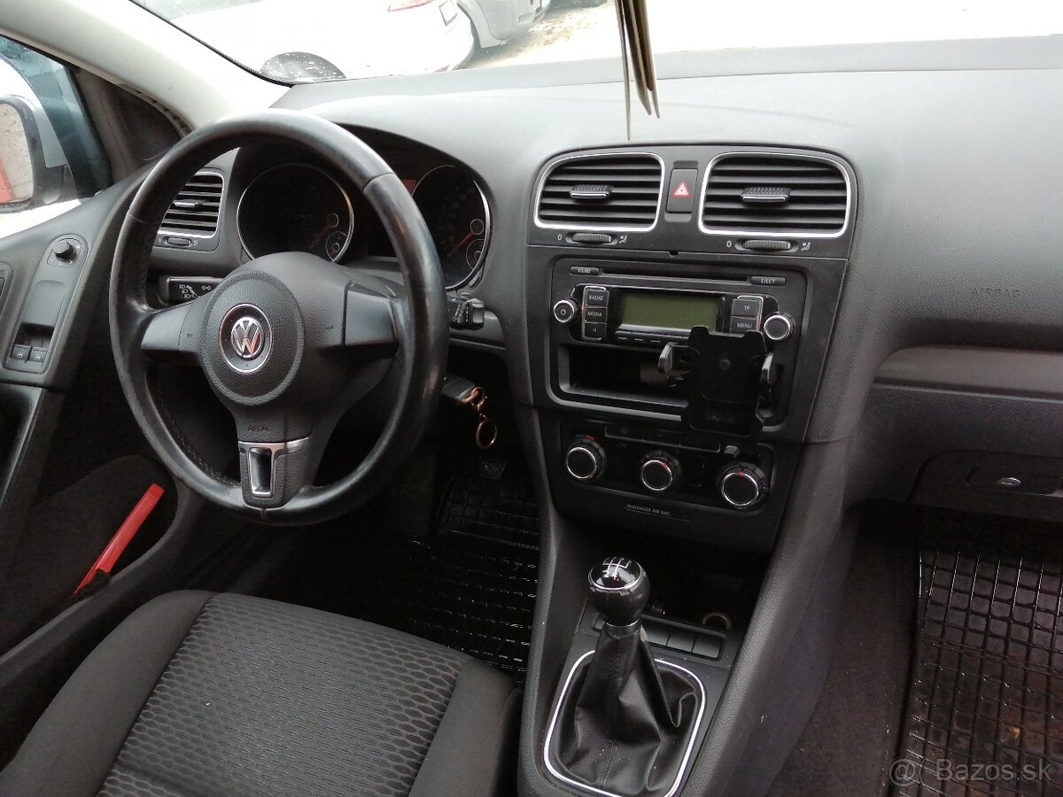 Volkswagen Golf 6 2,0tdi 81KW - 7