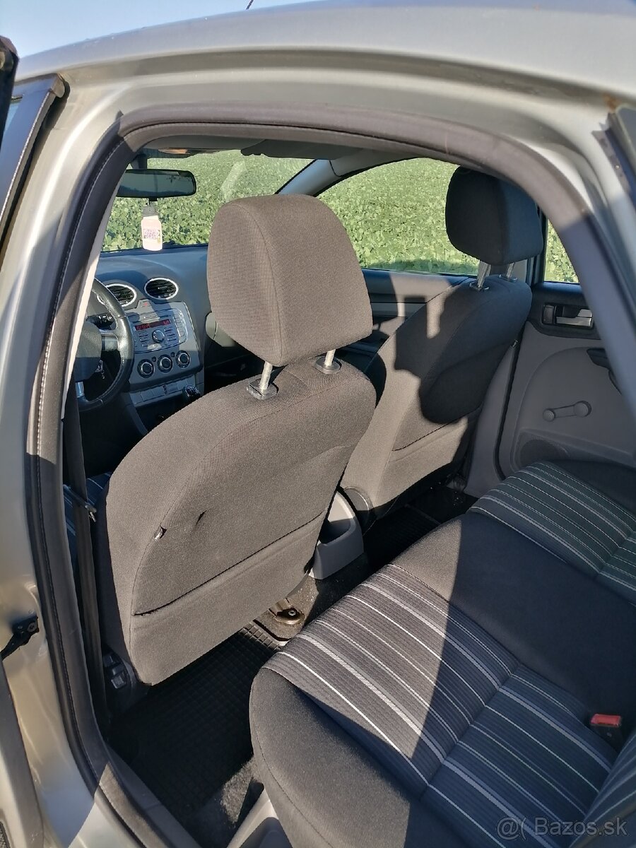 Ford Focus, benzín - 7