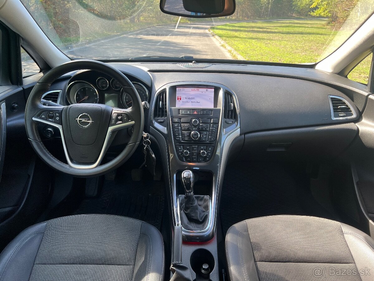 Opel Astra J 1.4Turbo Cosmo - 7