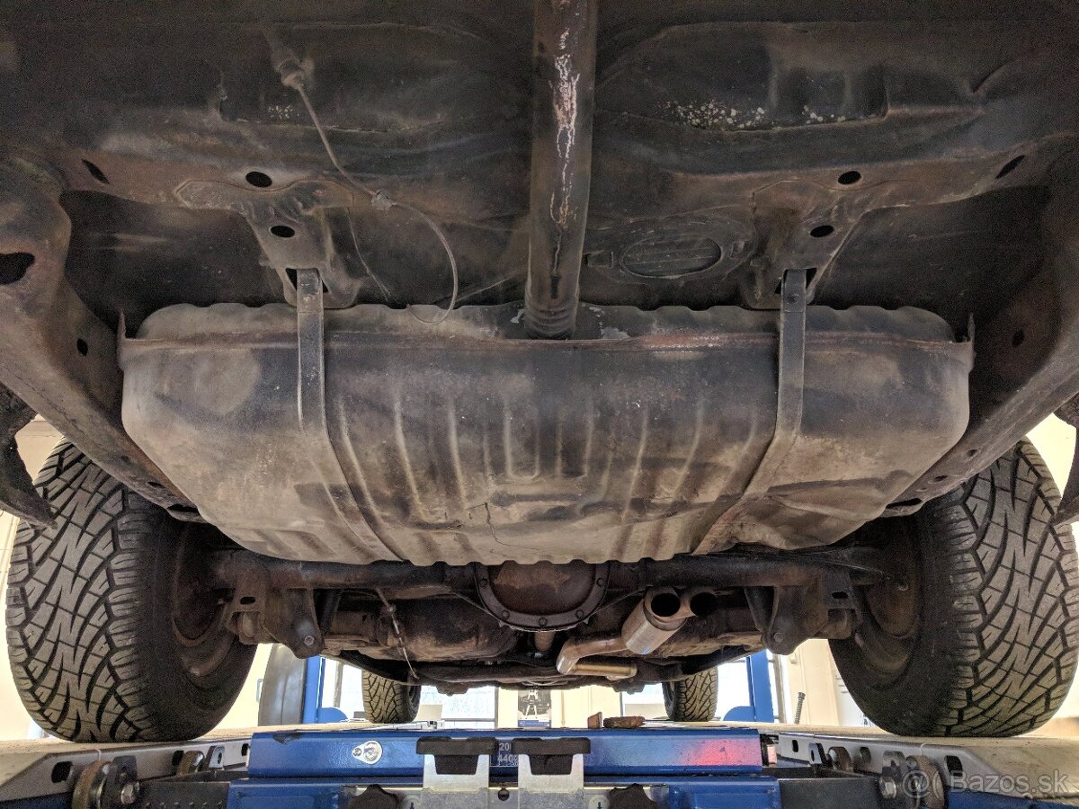 OLDSMOBILE Delta 88 Coupe - 7