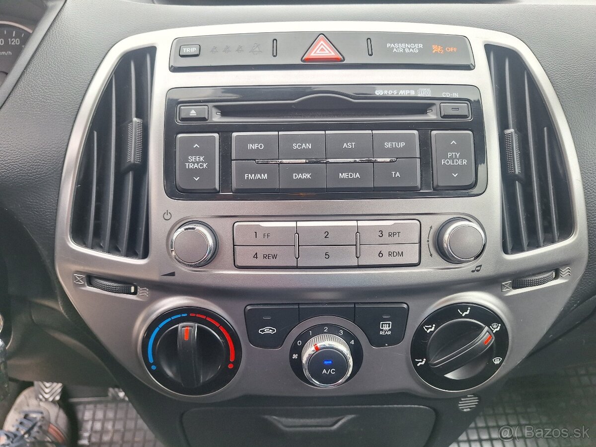 HYUNDAI I20 BENZIN ROK 2013 - 7