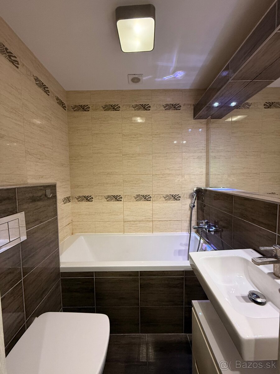 Garsónka s balkónom - centrum mesta - 7