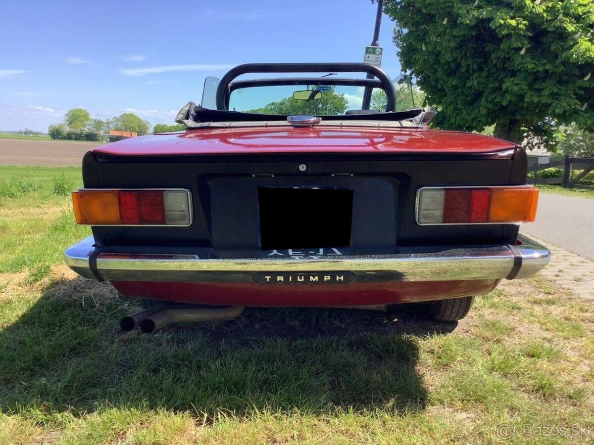 Triumph TR6 z roku 1976 - 7