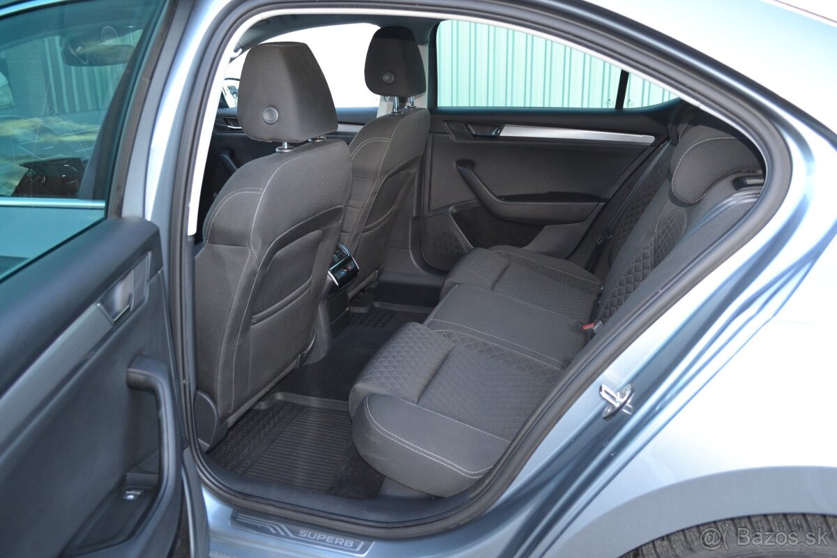 Škoda Superb 2.0 TDi Style 4x4 DSG - 7