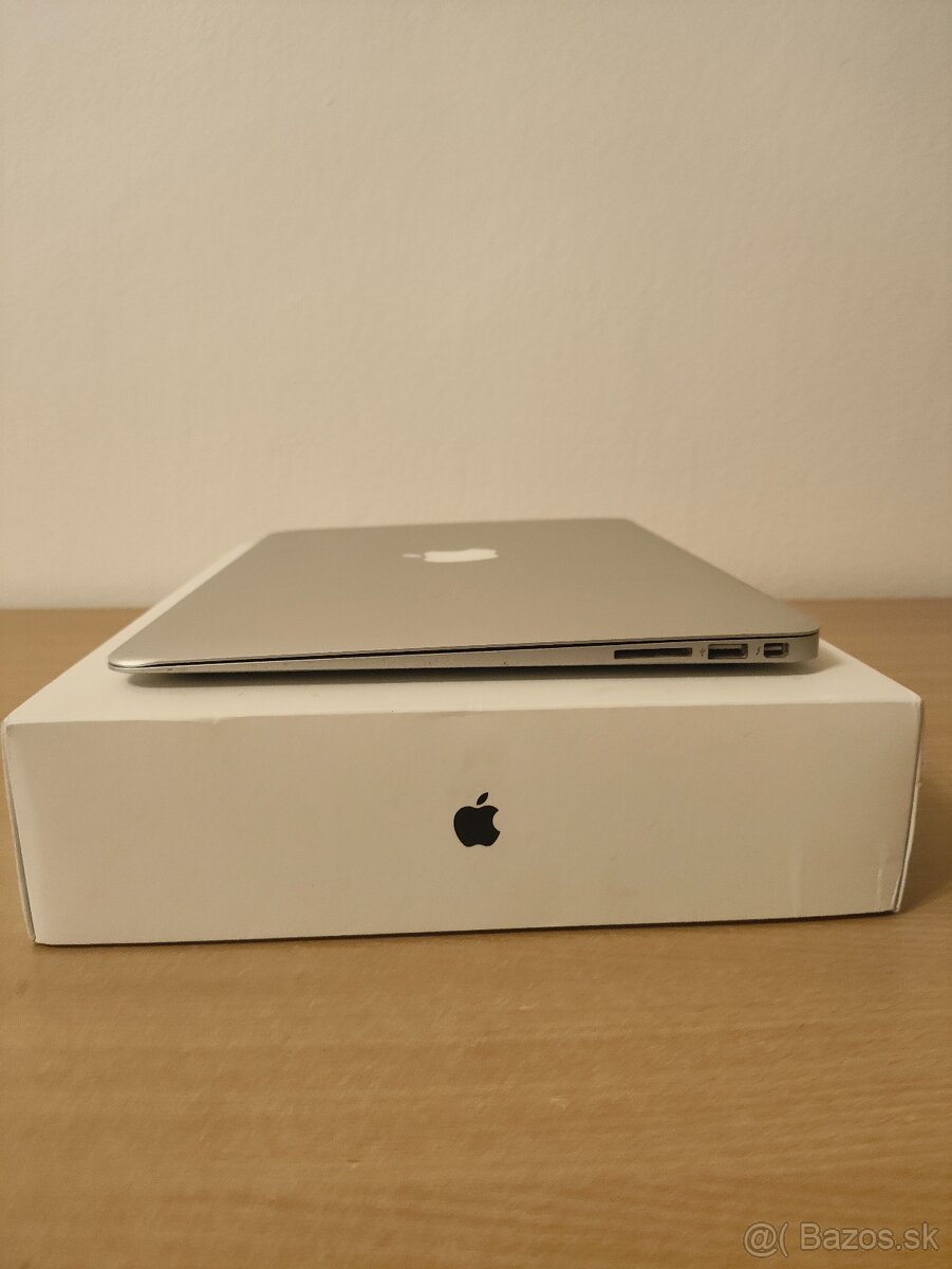 MacBook Air 13 2015 | Core i7 • 8GB • SSD - 7