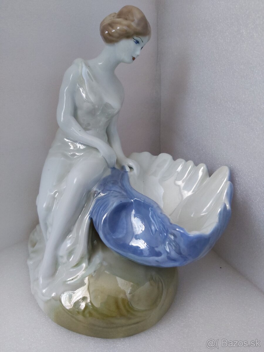 Dáma s mušlou. - 7