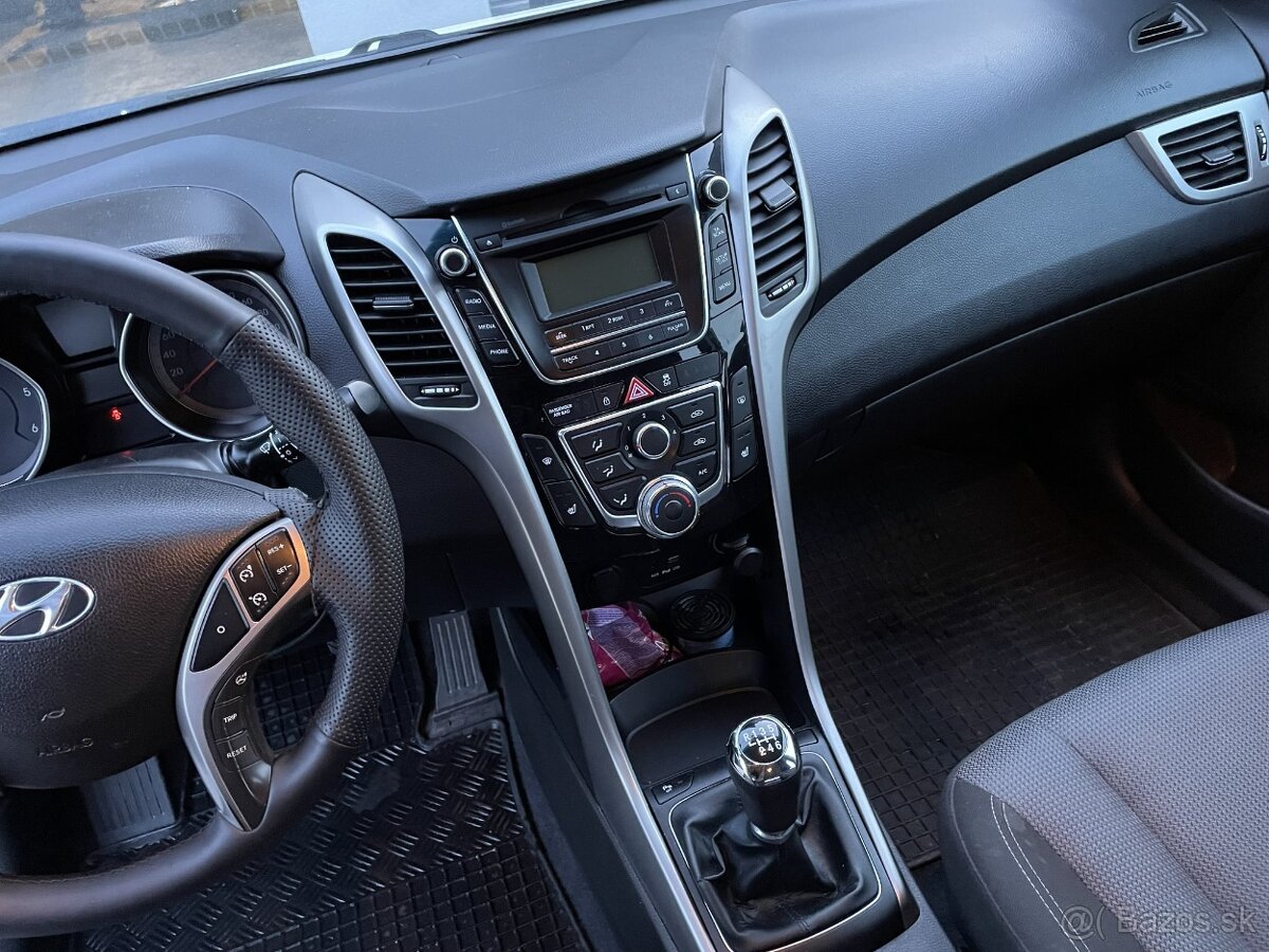 Hyundai i30 1,6 CRDI 2015 Hatchback - 7