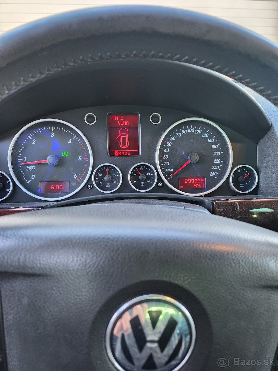 Tuareg 2.5 tdi automat - 7