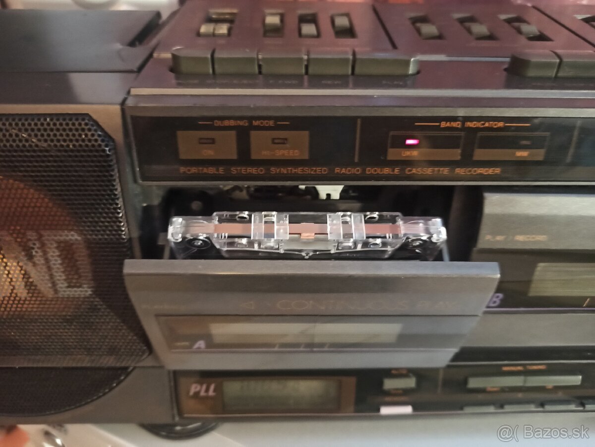 Retro boombox - 7