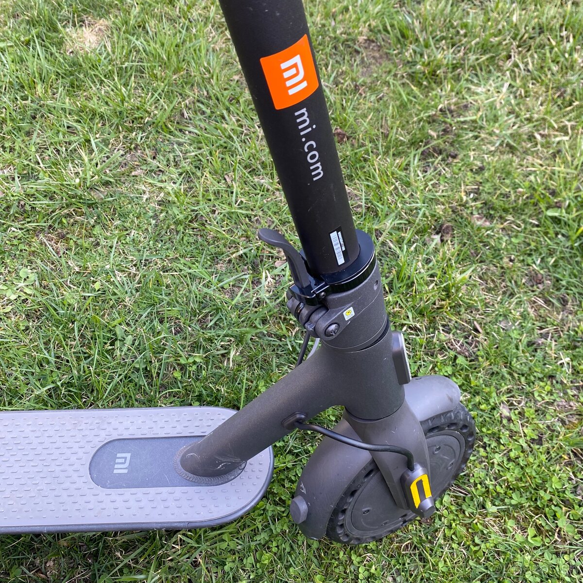 Predám – Xiaomi Mi Electric Scooter Essential - 7