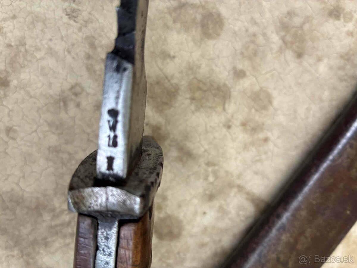 Nemecký bodák 05 s pílkou - 7