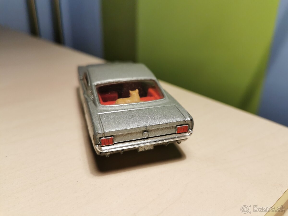 Corgi toys Ford Mustang - 7