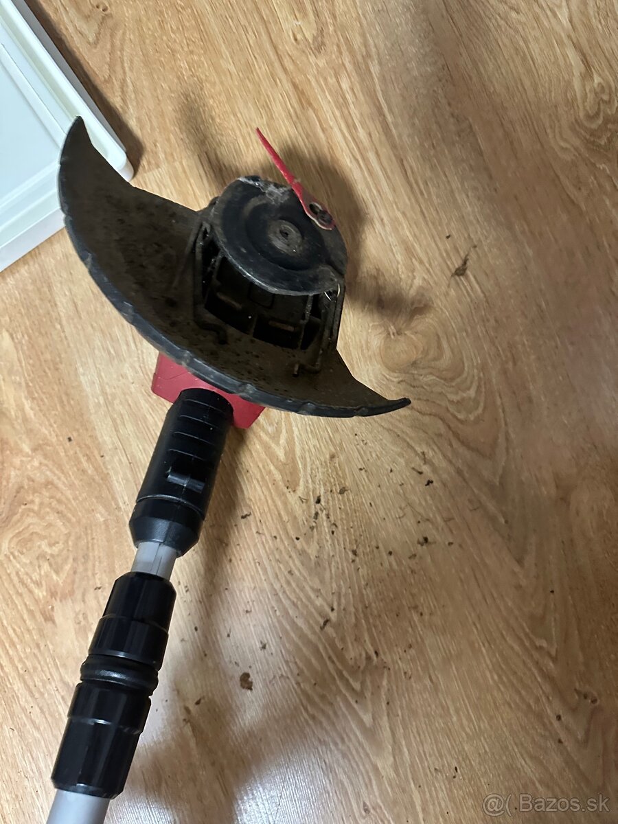 kosacky 2 ks , pila 1 ks, baterie vsetky ks - 7