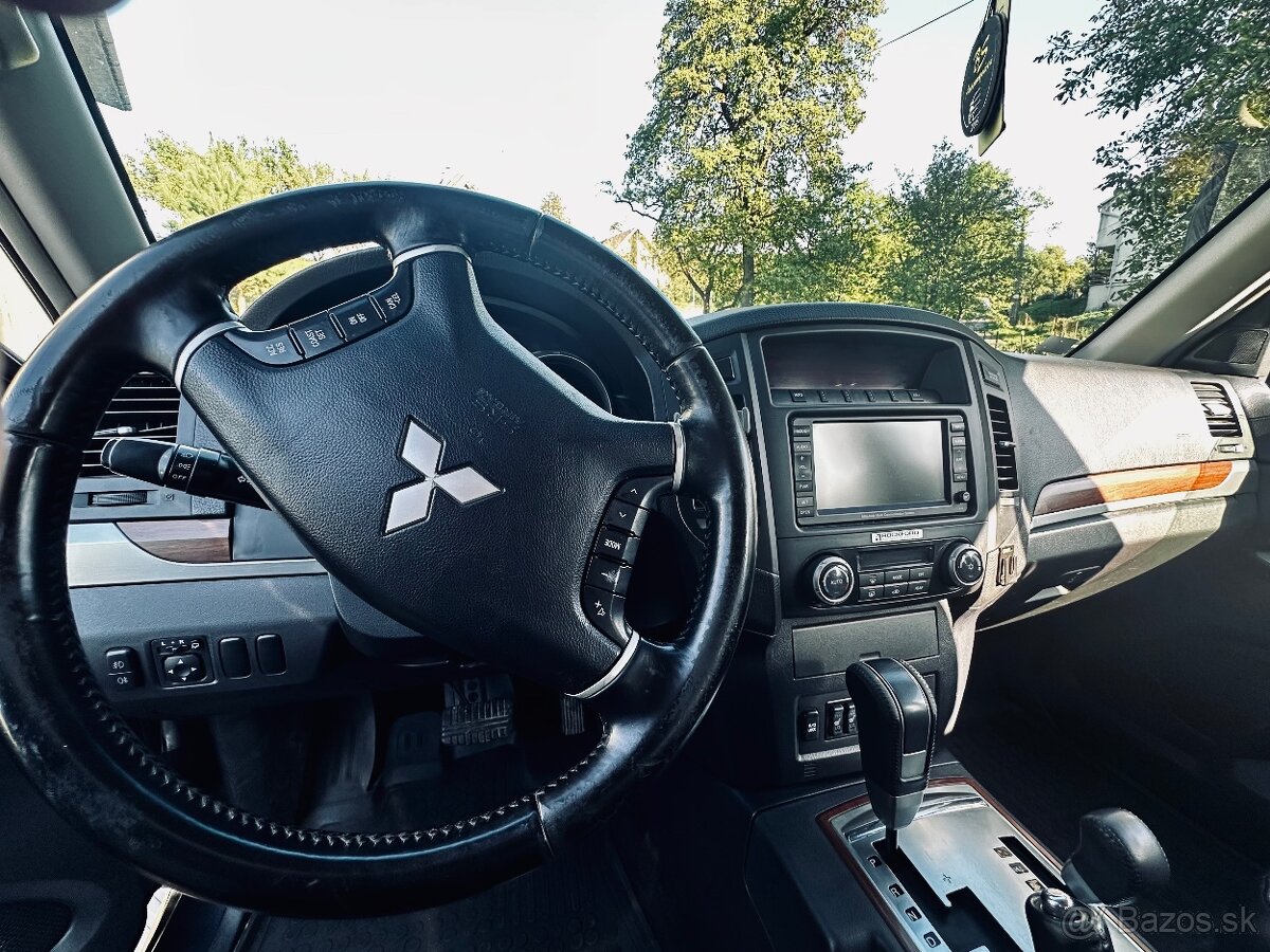 pajero 3.2 di-d 7 miestne 4x4 - 7
