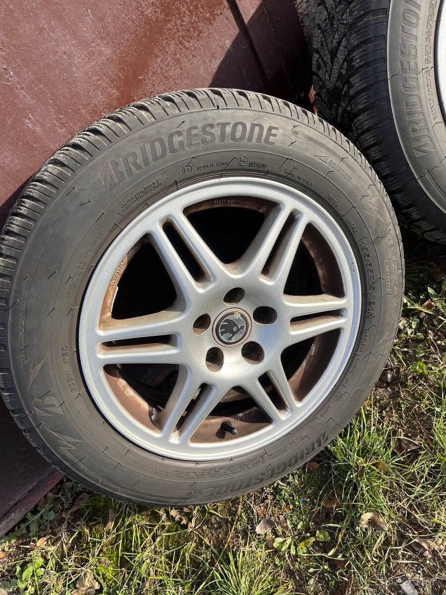 ELEKTRÓNY+PNEU ORIGINAL ŠKODA R15 195/65 - 7