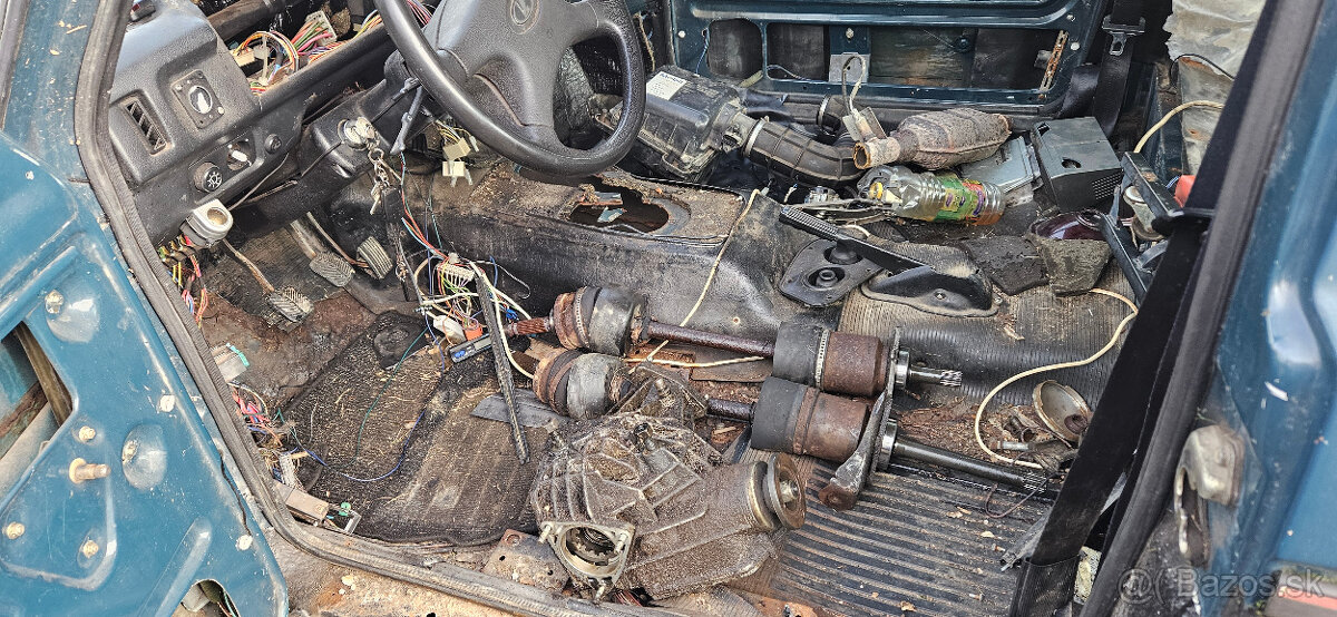 Lada Niva - rôzne náhradné diely - 7