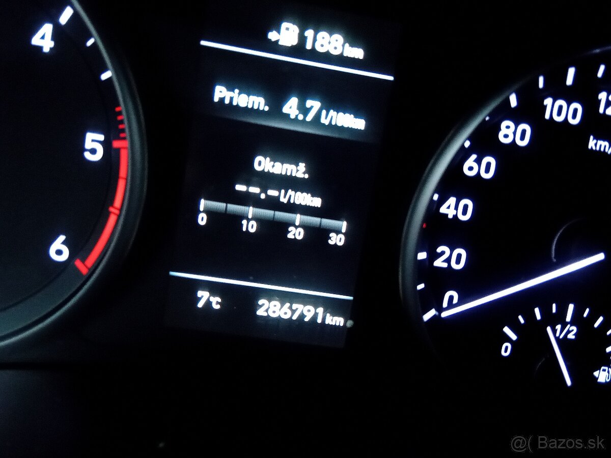 Hyundai i30 1.6 crdi rv2018 - 7