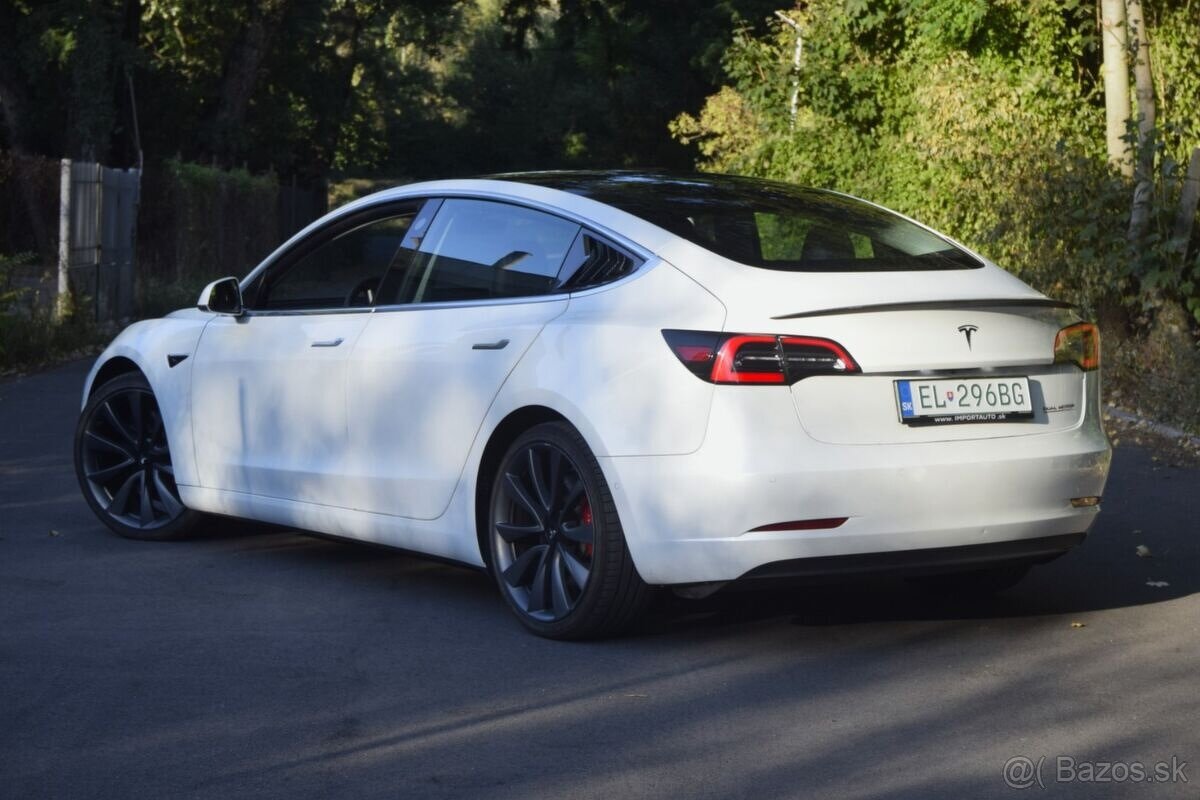 Tesla Model 3 Performance - 7