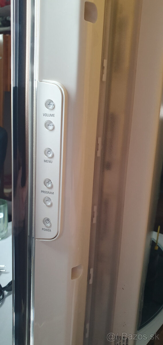 Predám LCD TV Philips 42PFL7623D/10 - 7