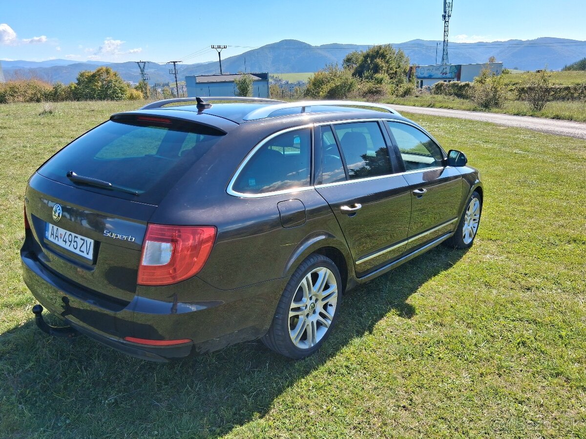 Predám Škoda superb 2 combi 4x4 dsg 2012 - 7