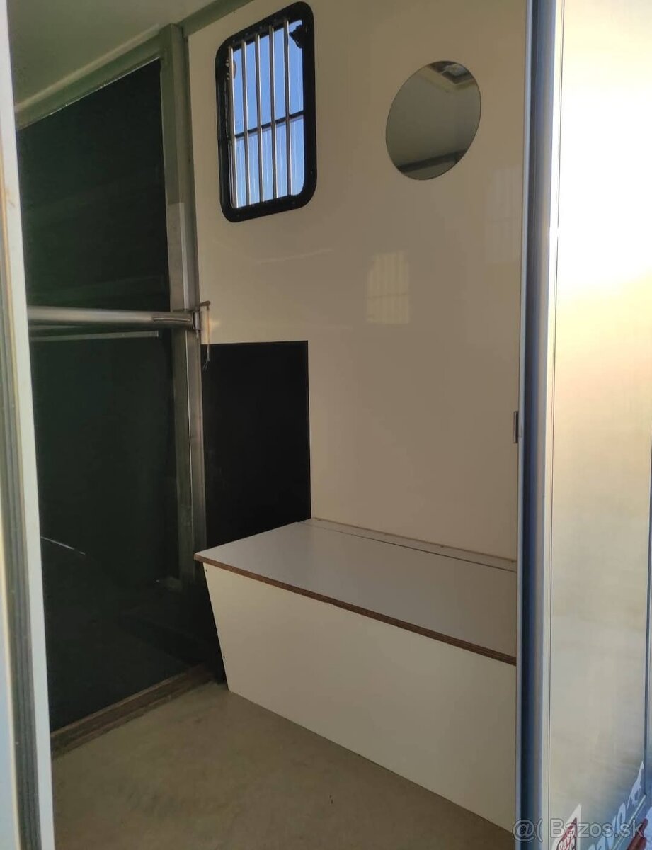 Mercedes prepravnik na kone - 7