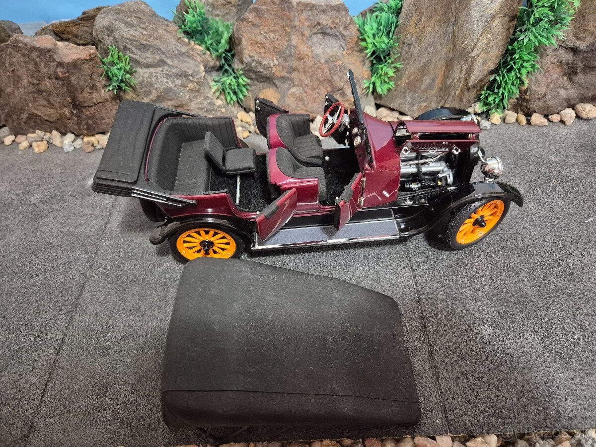 Prodám model 1:18 Reo touring 1917 - 7