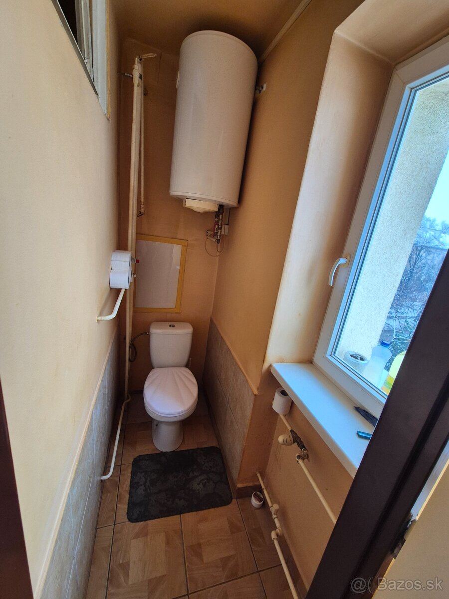 Na predaj 2 izbový byt Komárne - 7