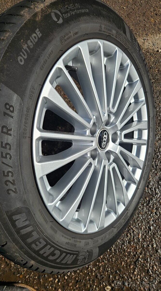 Originální Audi R18 8J ET39 – kvalitní Michelin – - 7