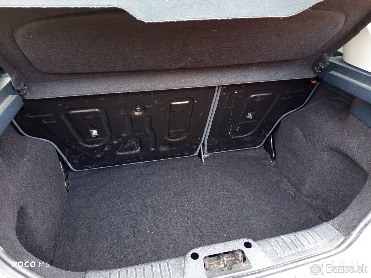 Ford fiesta - 7