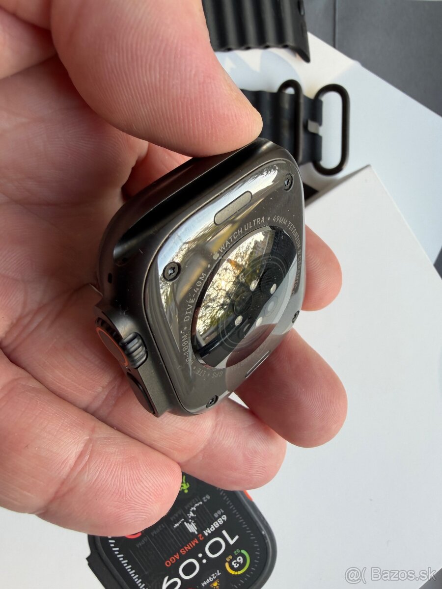 Apple Watch Ultra 2 black titanium - 7