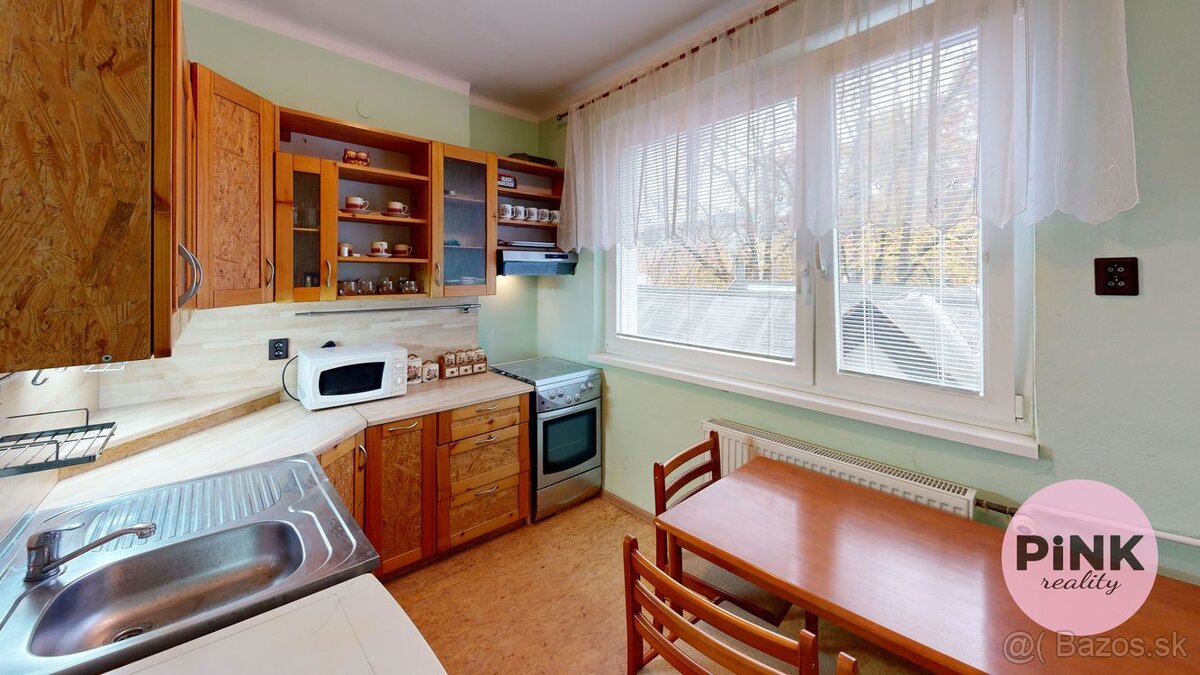 REZERVOVANÉ PINK Reality Na prenájom 2 izbový byt v centre m - 7