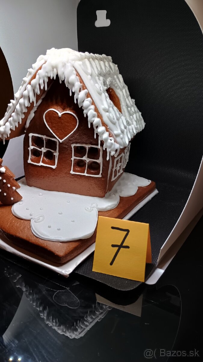 Medovnikova chalupka, Medovnikovy domcek so svetielkom - 7