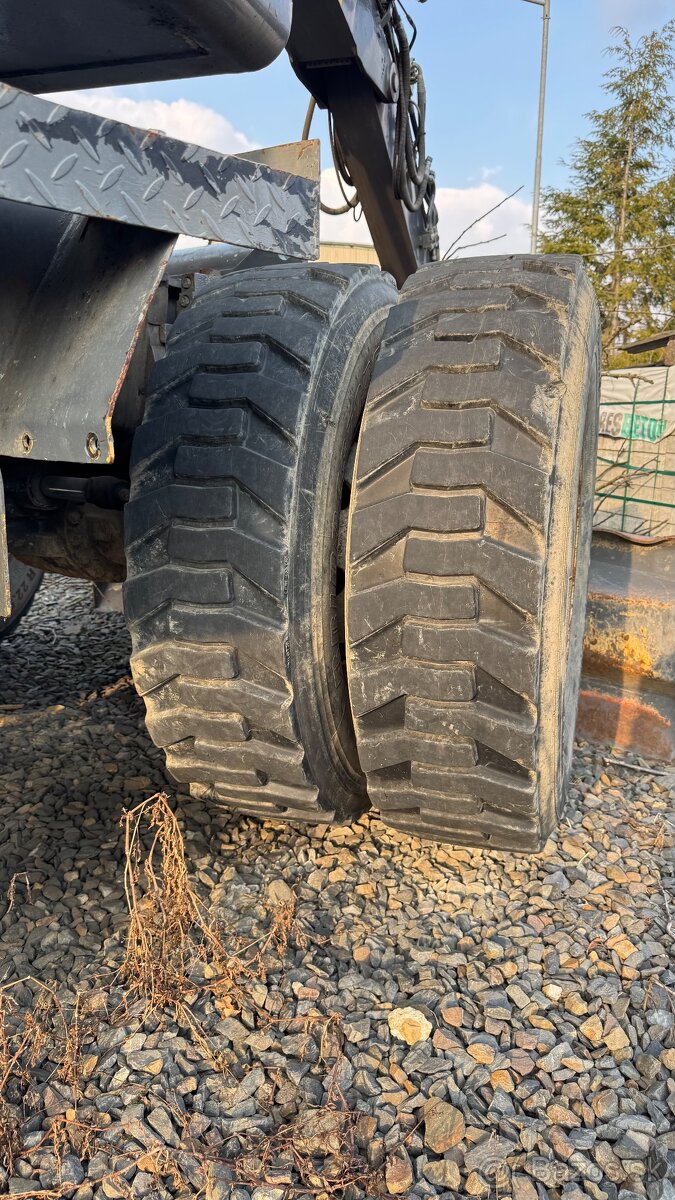 Kolové rypadlo VOLVO EW 180C - 7