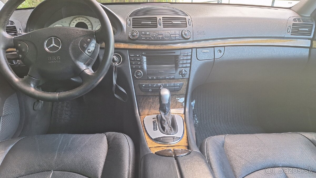 Mercedes-Benz W211 - 7