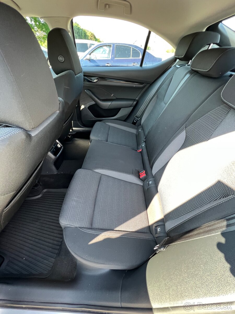 Predám škoda Octavia 2,0 TDI DSG - 7