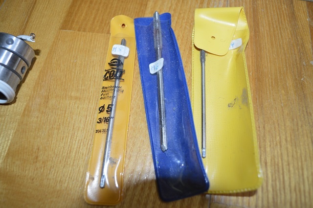 predam drevenu skrinku plnu zavitnikov - 7