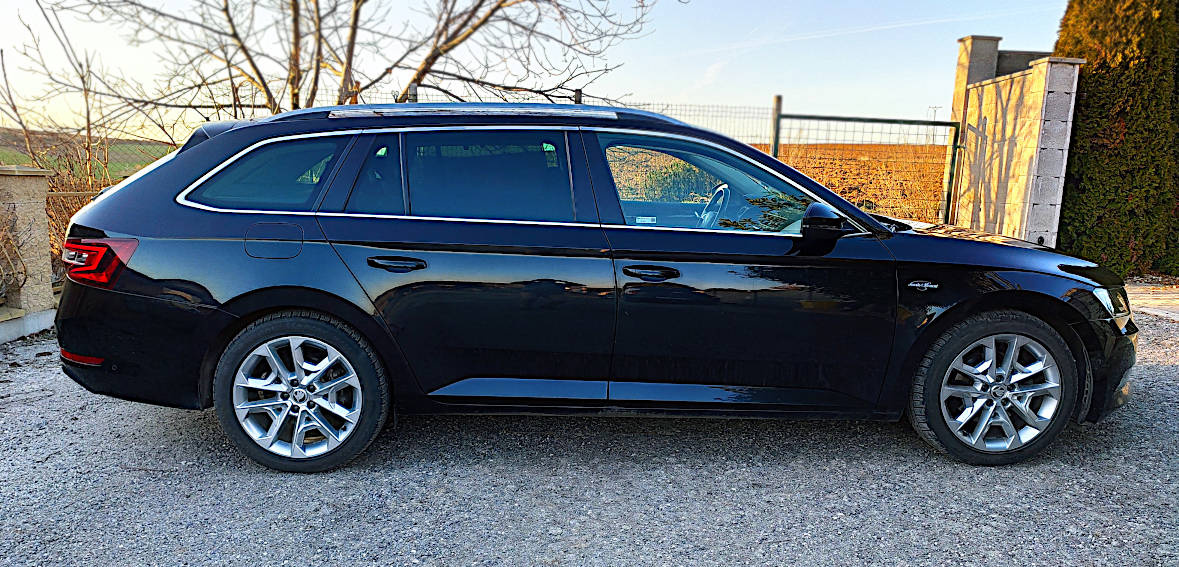 Škoda Superb combi 4x4 L&K + WEBASTO - 7