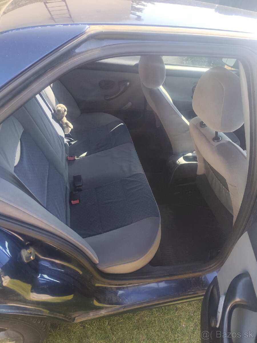 Predám Peugeot 406 - 7