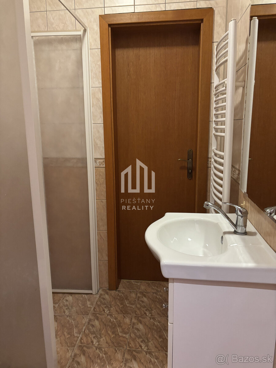 Prenájom obchodno/kancelárskeho priestoru s parkovaním v cen - 7