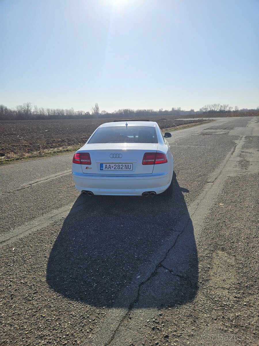 Audi s8 - 7