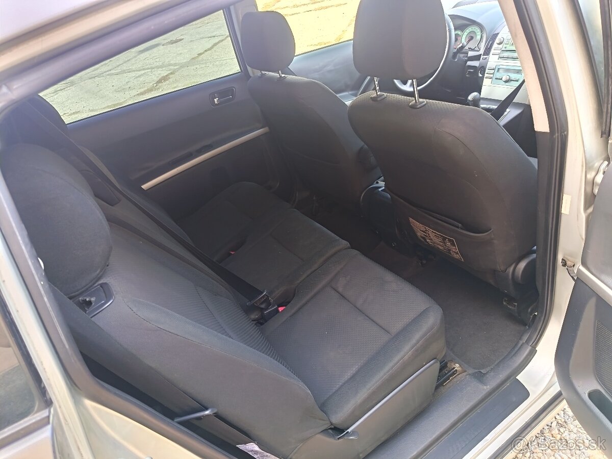 Toyota Corolla Verso 7miest D-4D - 7