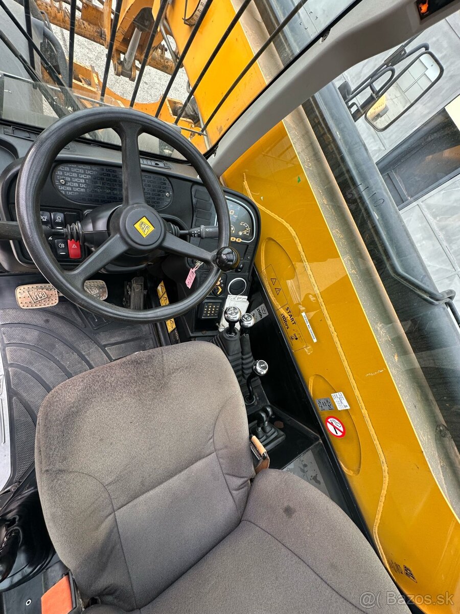 Teleskopický nakladač Jcb 533-105 Lízing - 7
