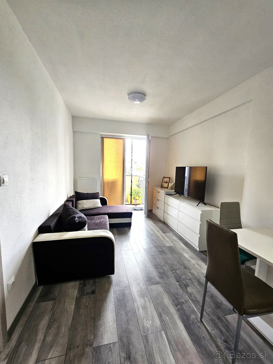 SENEC - NA PREDAJ EXKLUZÍVNE IBA U NÁS - 2 izbový byt v cent - 7