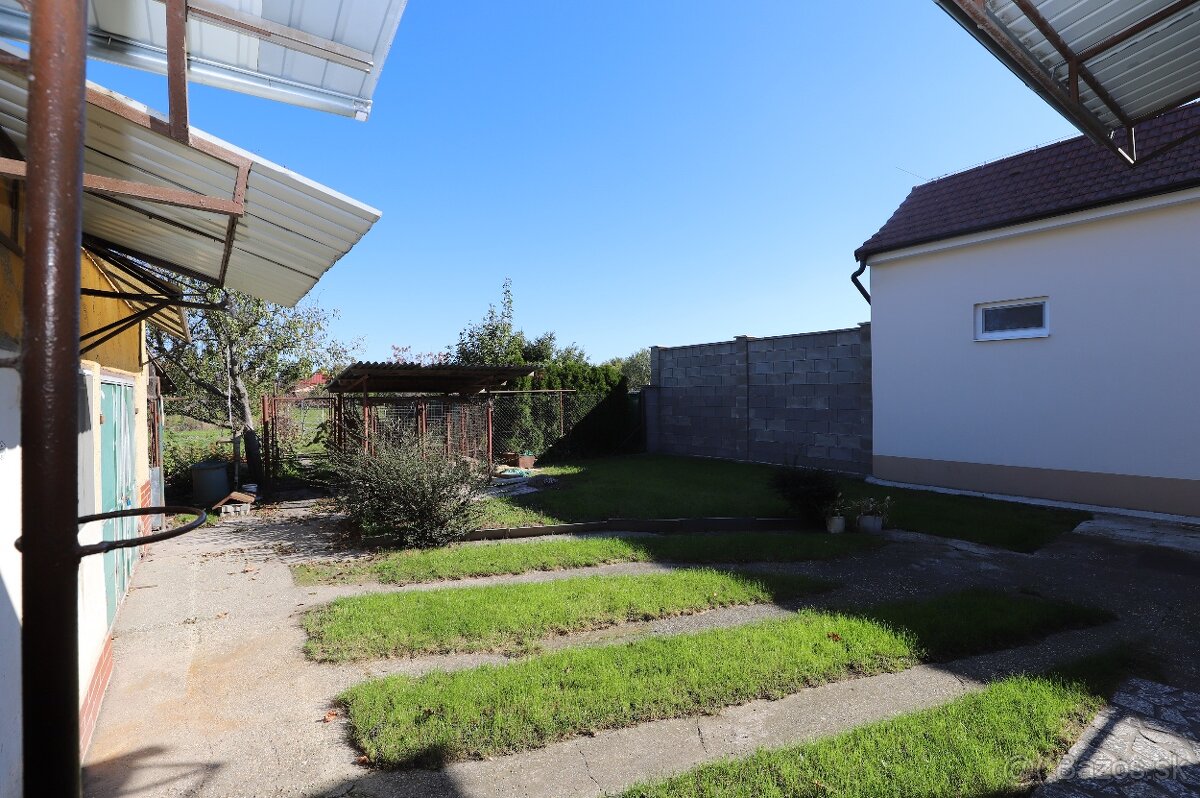 4 izbový rodinný dom s garážou v obľúbenej lokalite "západ - 7