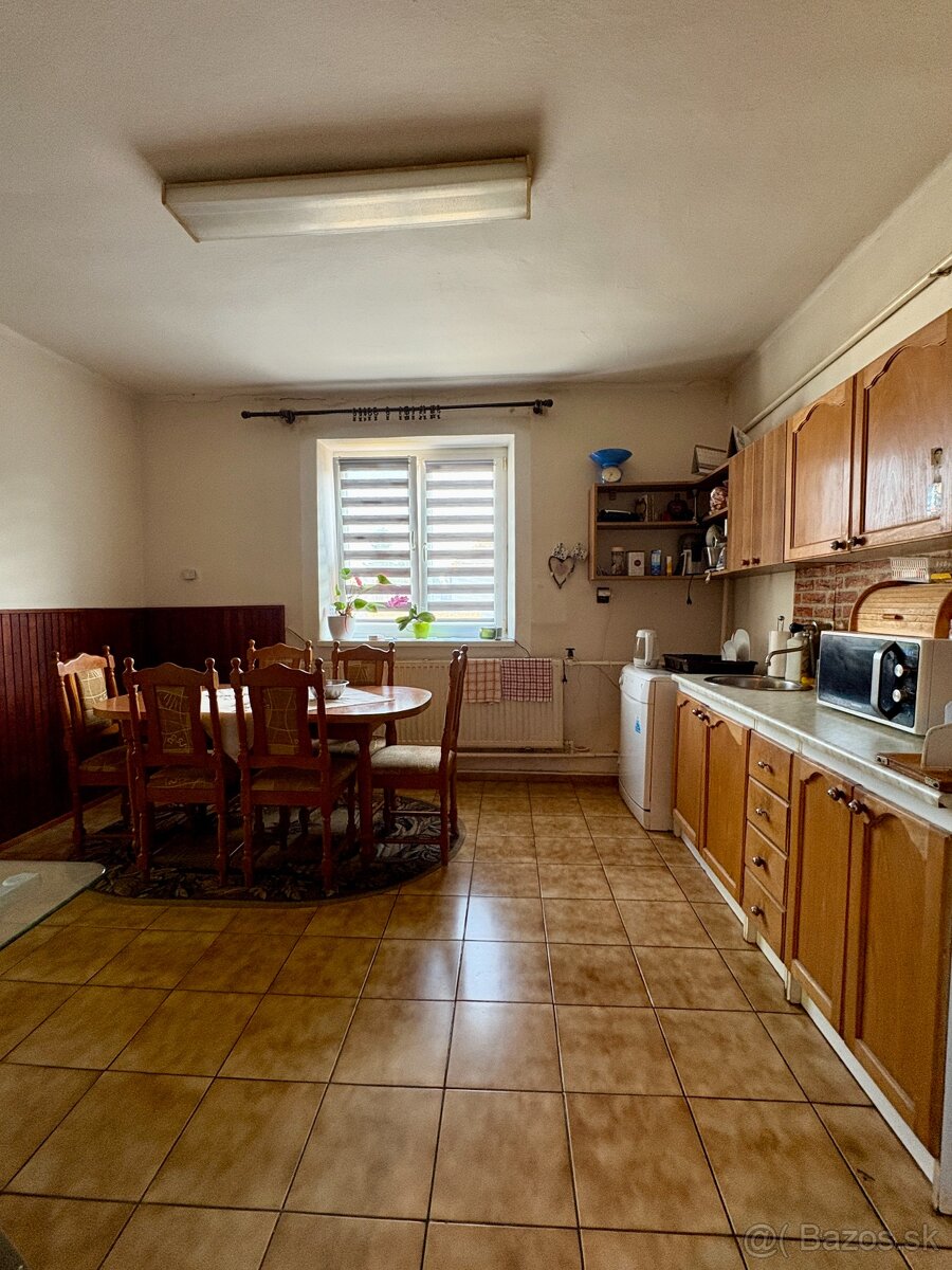 DOM, OPROTI PARKU, KDE ZAČÍNA NOVÝ PRÍBEH - 7