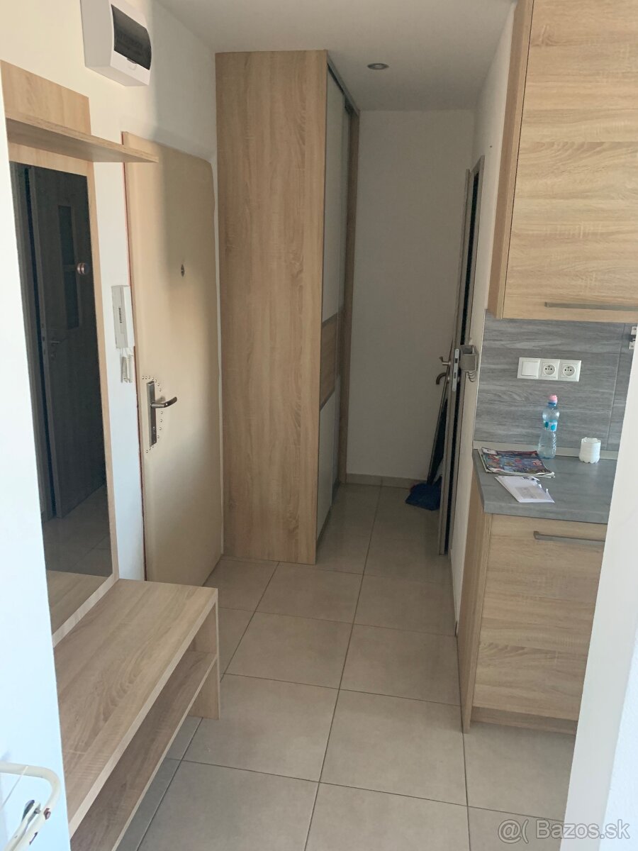 1izb byt v centre mesta na prenájom - 7