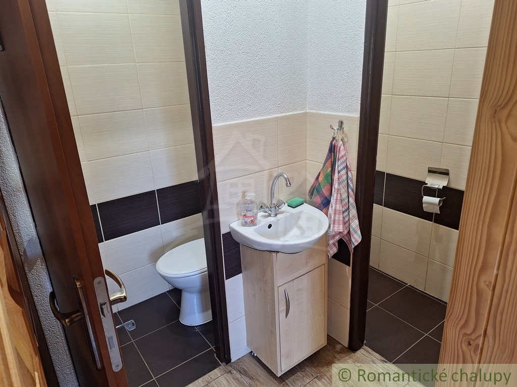 Veľká chata v Západných Tatrách nad Obcou Jakubovany - 7