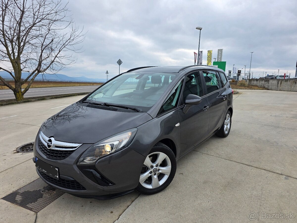 Opel Zafira 1,4benzín 2012 - 7